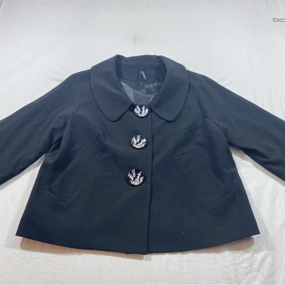 Lapis Coat Cropped petti coat Jacket black big white buttons jacket Woman's